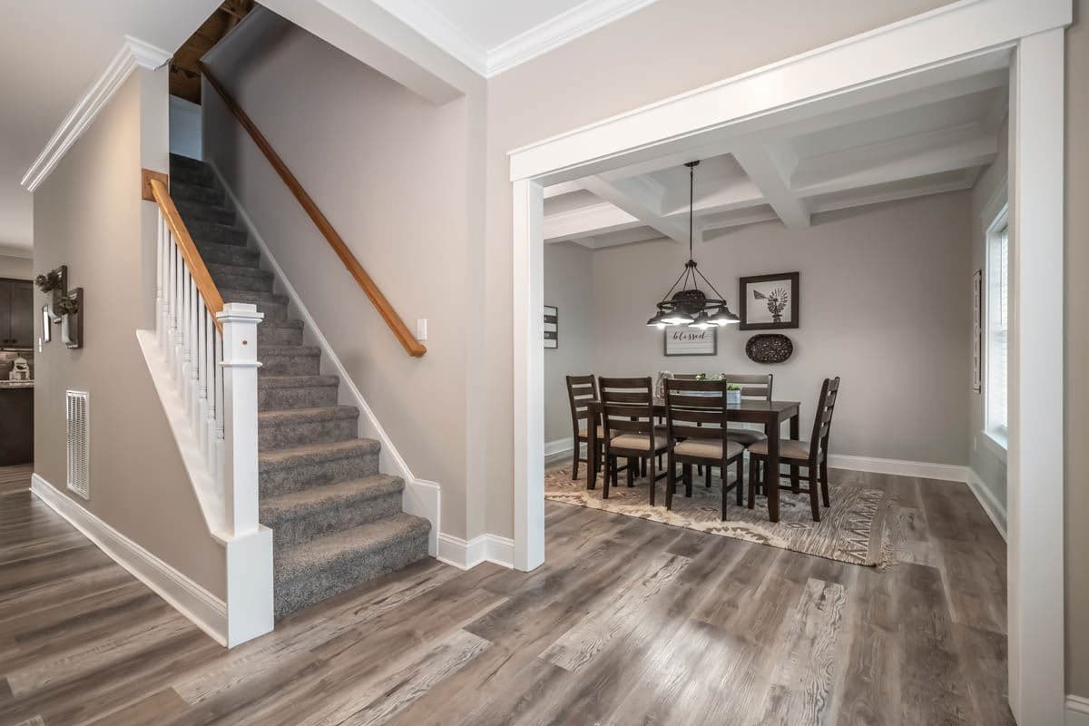 Tidewater cape interior home features