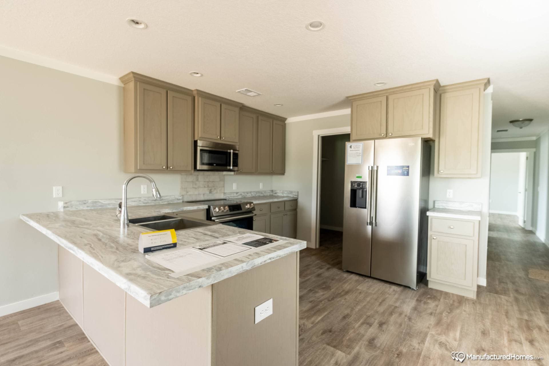 Chc1670-103 kitchen home features