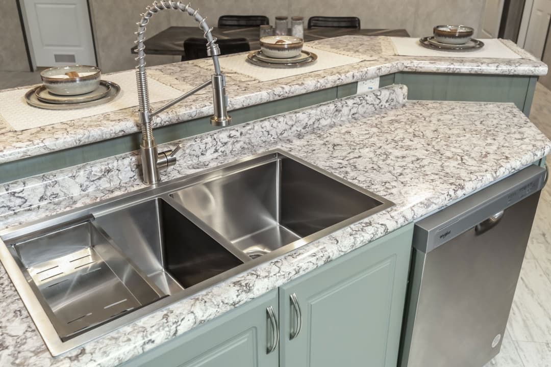 Classic c-3256-42b kitchen home features