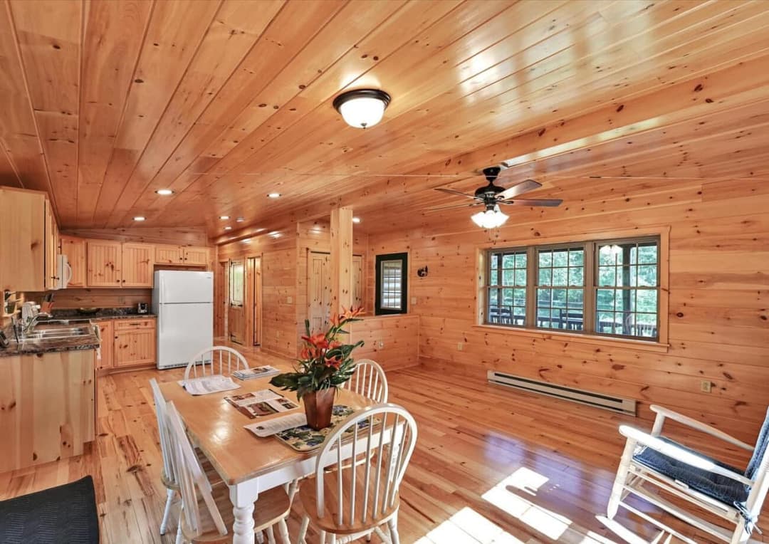 Frontier 2240 interior home features