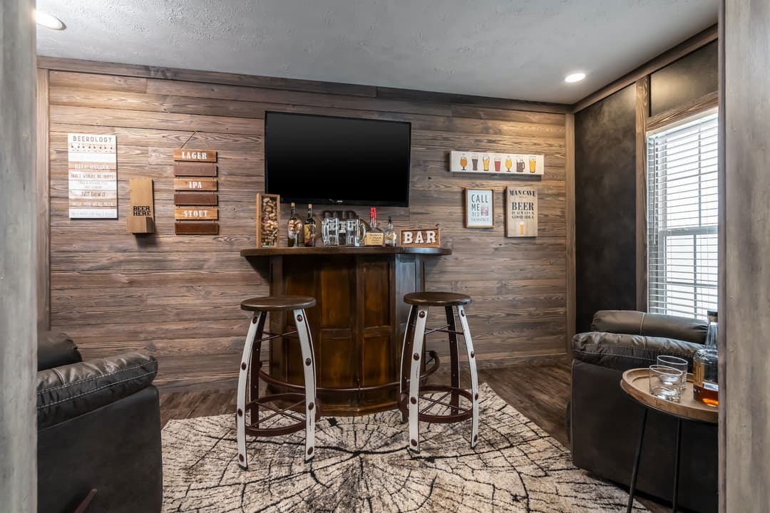 Md-44-32 housecat interior home features