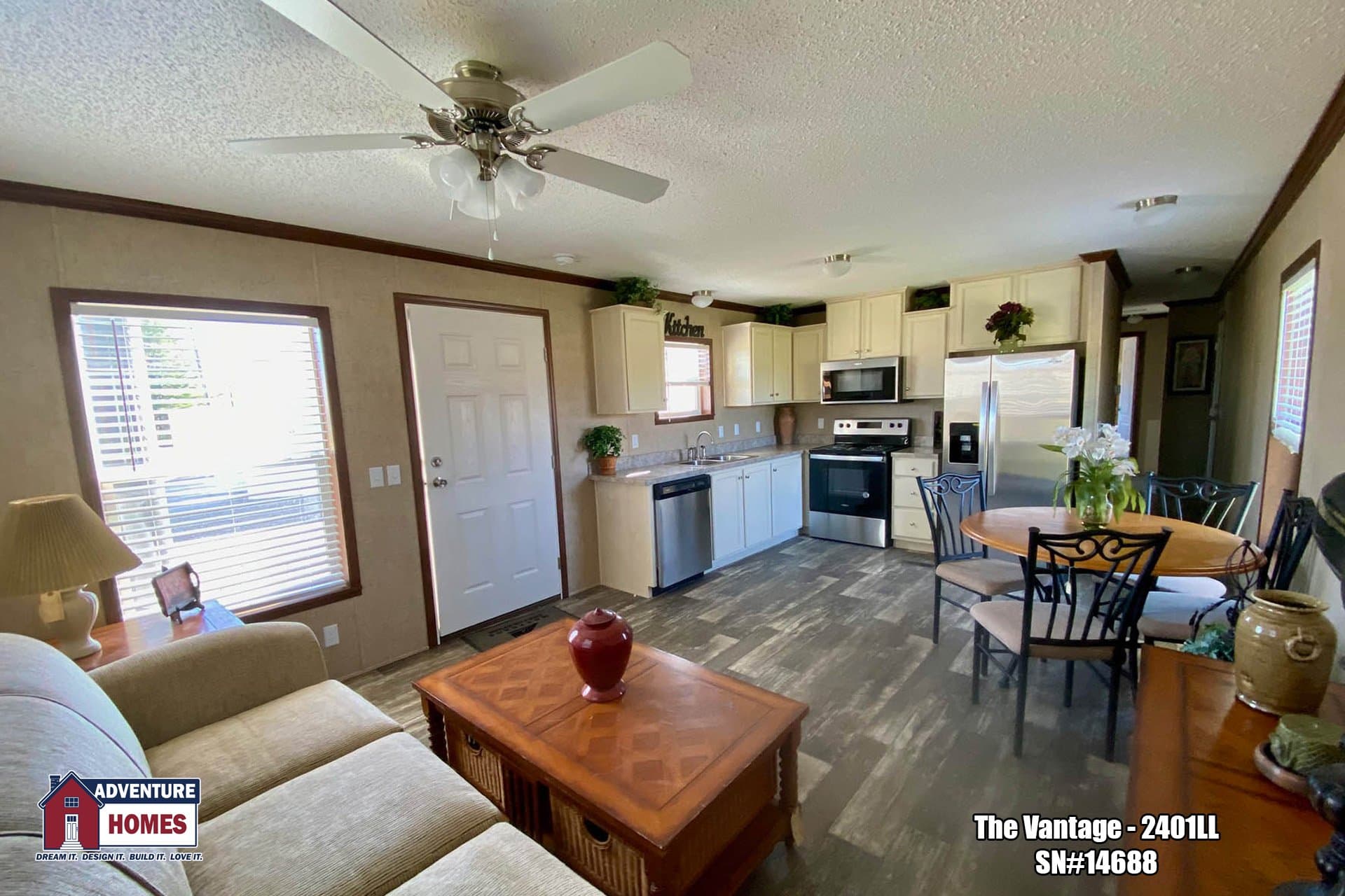 Vantage | 2401ll interior home features