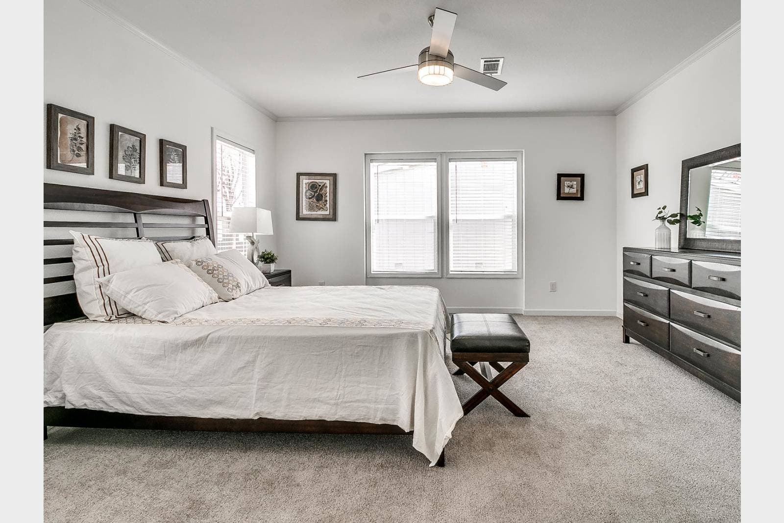 Titan extreme 3266a [the aspen] bedroom home features