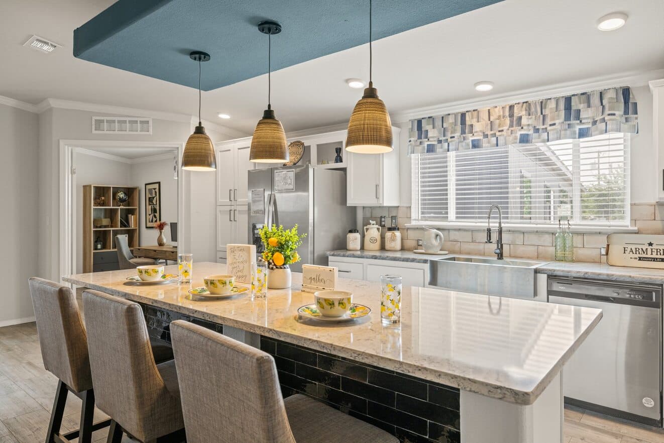 La belle 41764d kitchen home features