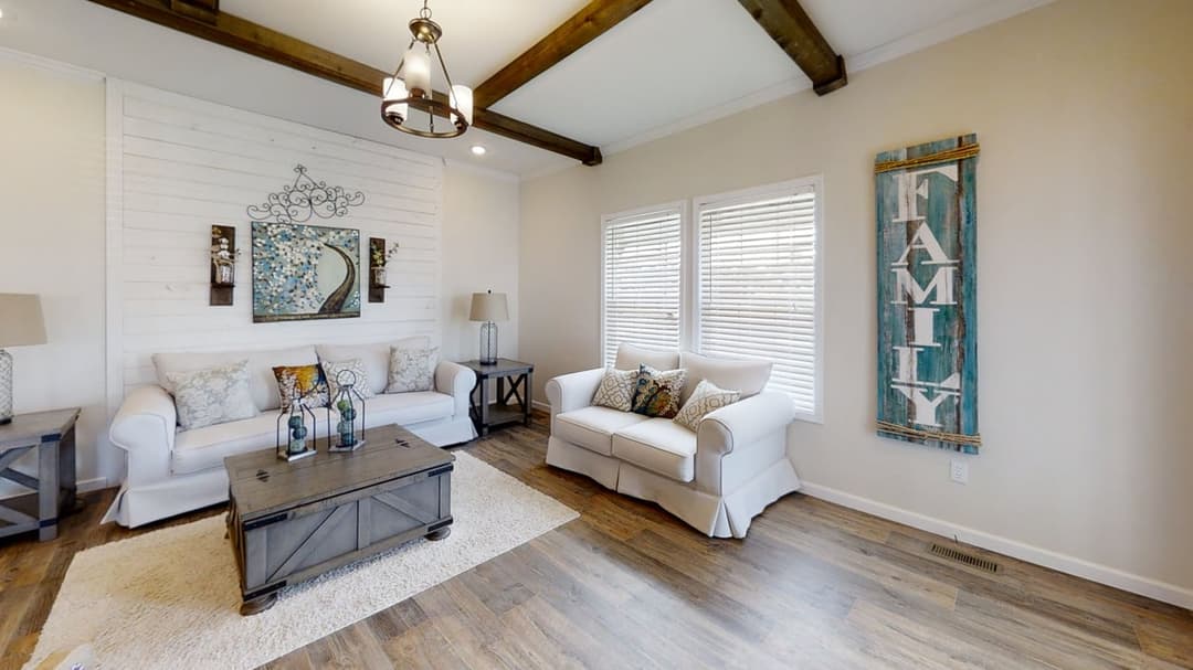 Southern charm 3br interior home features