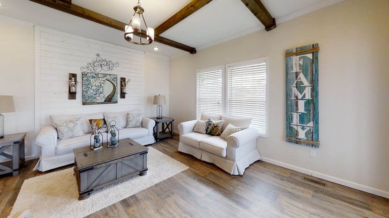 Southern charm 3br interior home features