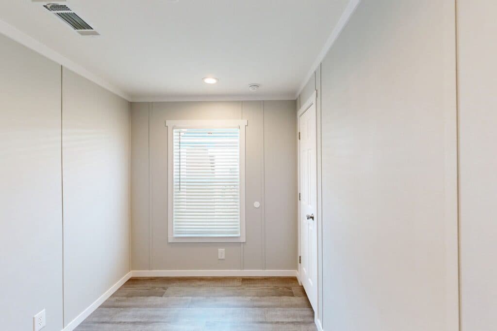 Balboa 7266 bedroom home features