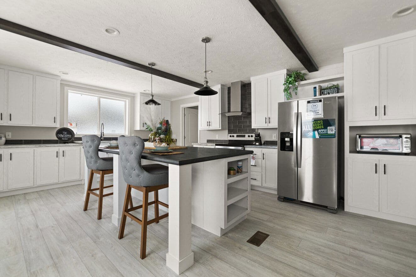 Beam house 32603x kitchen home features