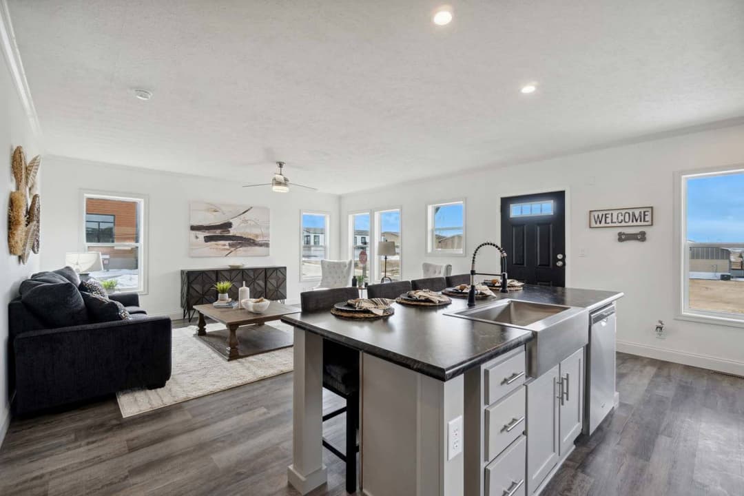 Orion-e interior home features