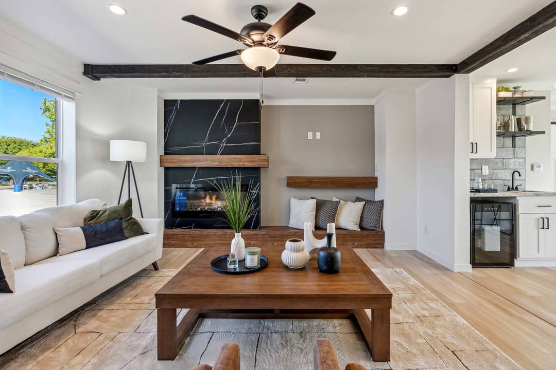 Kritzer 110 interior home features