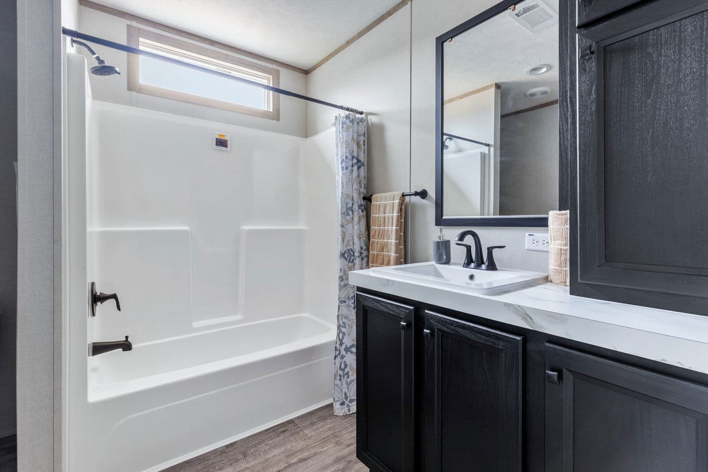 Sterling xl anniversary bathroom home features