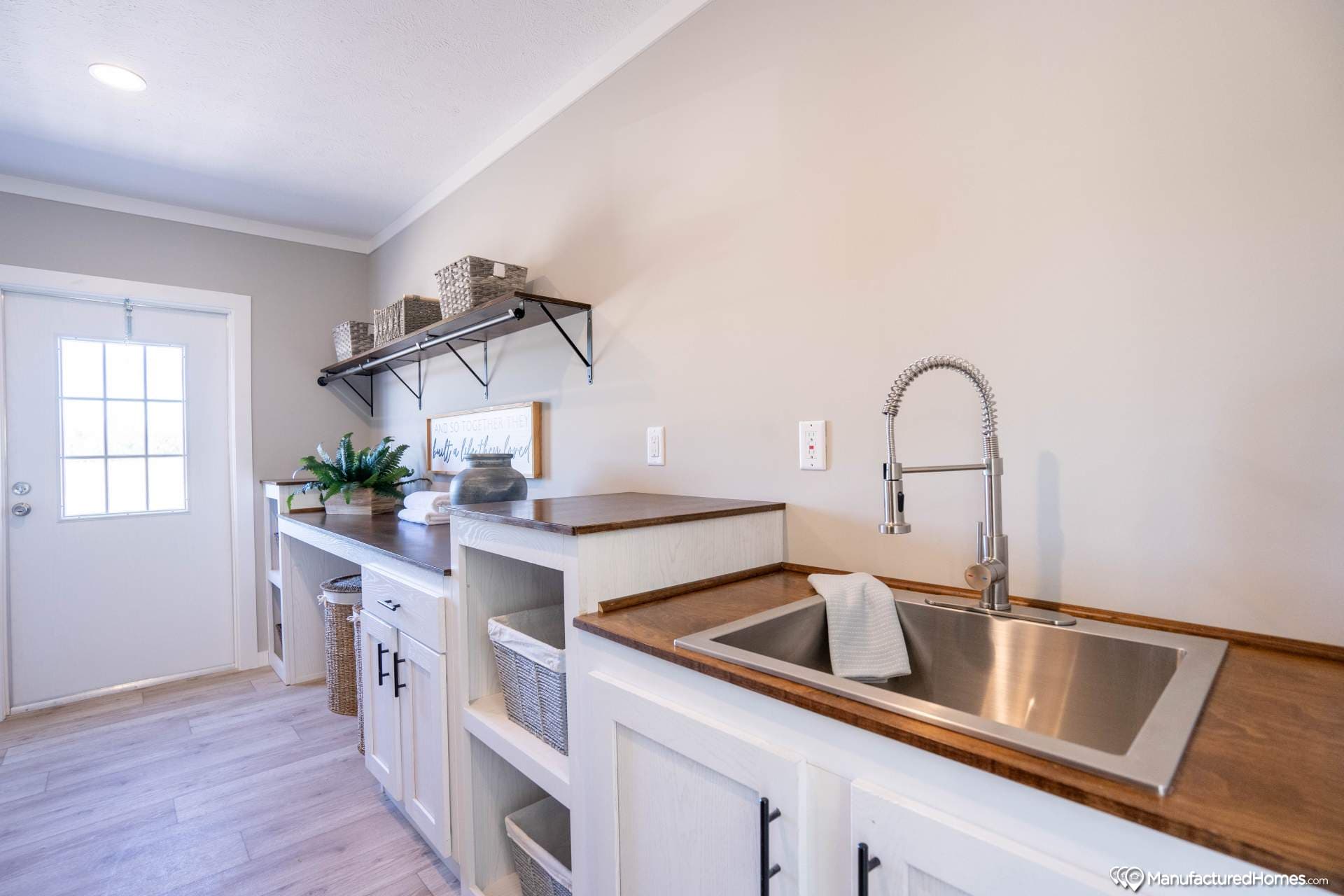 The shades creek interior home features