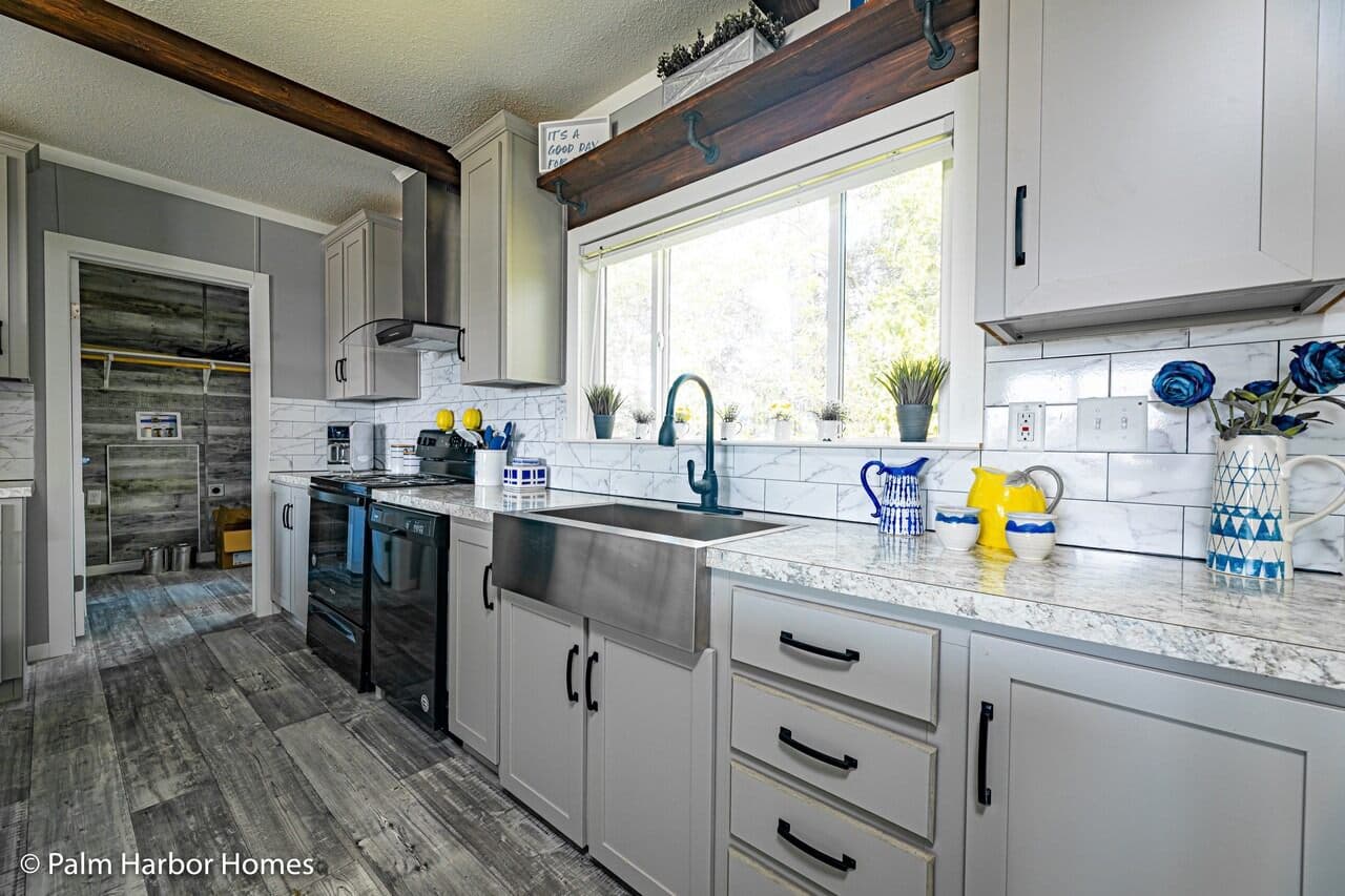 Fantasy island 30543f kitchen home features