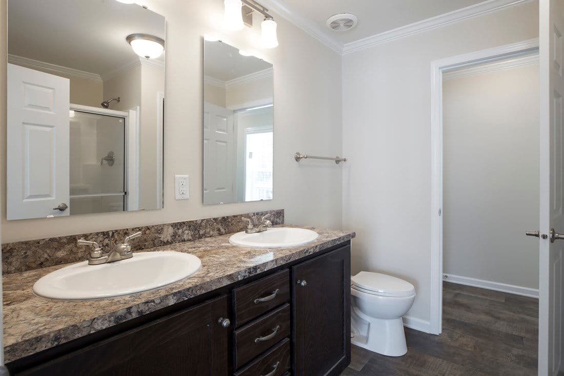 2089 52x28 3+2 heritage bathroom home features