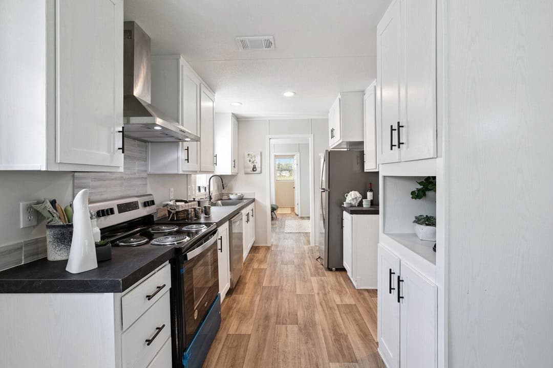 Valor 16763n kitchen home features