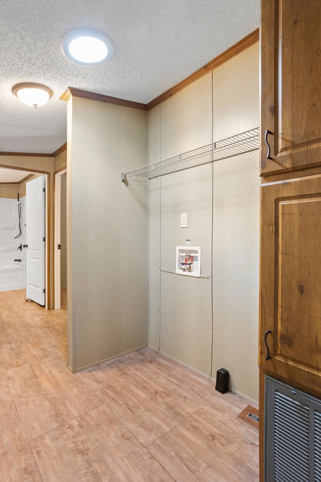 Classic c-1868-32a exterior home features