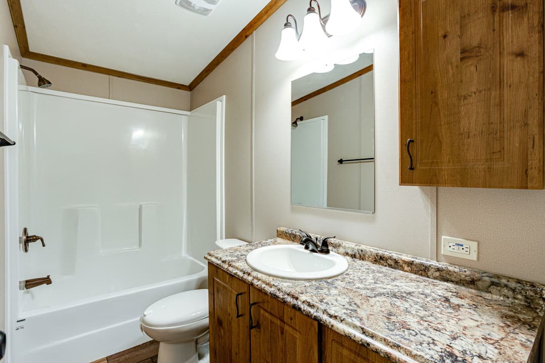 Doublewide s-28×56-32flp bathroom home features