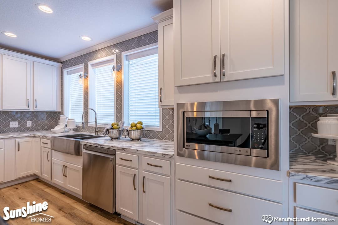 Pri3270-2024 kitchen home features