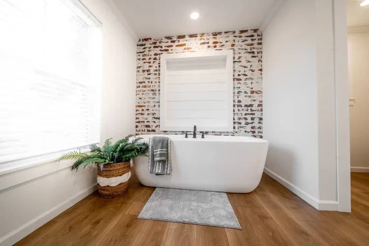 Wilson bend bathroom home features