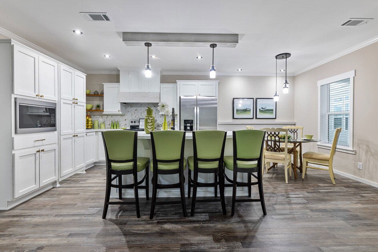 Pierce 28562a kitchen home features