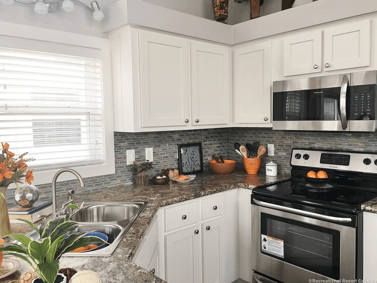 Still water kitchen home features