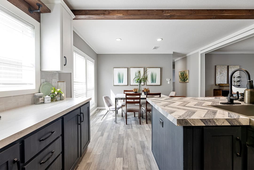 Sheridan 30483s kitchen home features