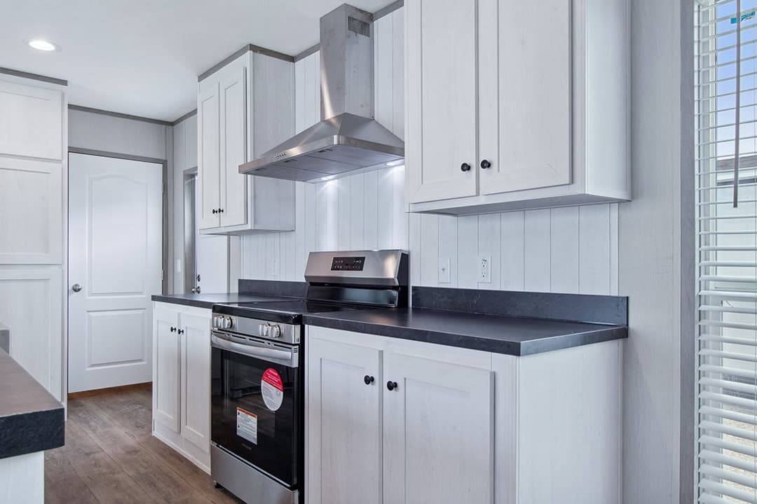 Resolution 16682x kitchen home features
