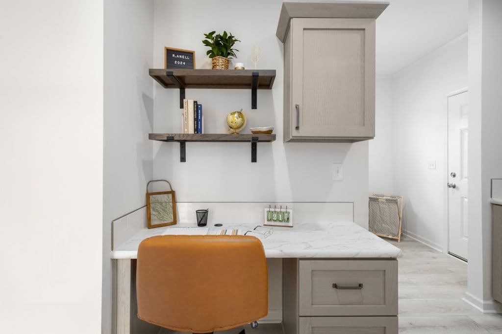 Limited 3 28563b interior home features