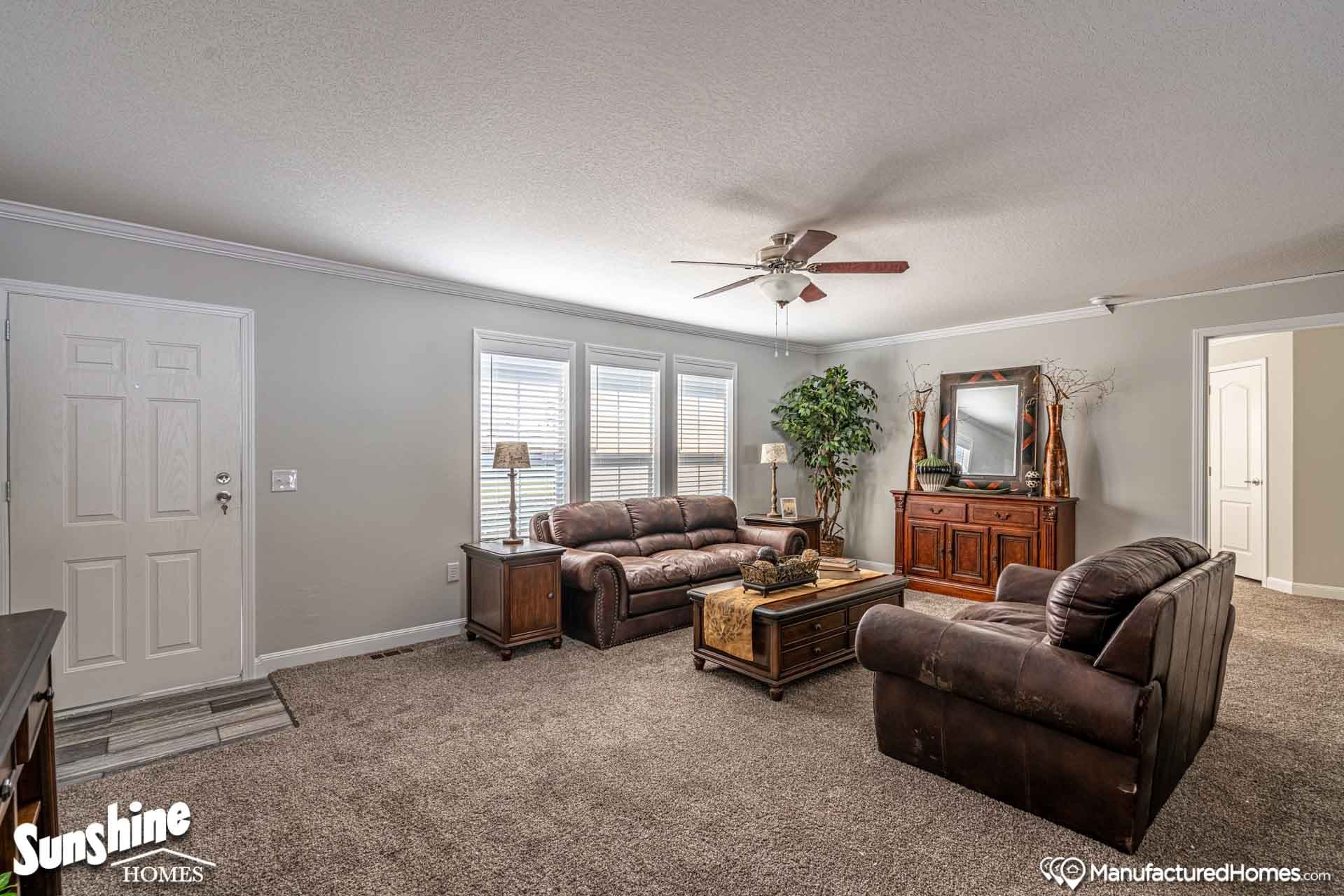 Pri3252-2001 v2 interior home features