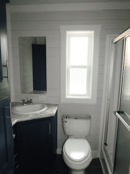 Bayside bathroom home features