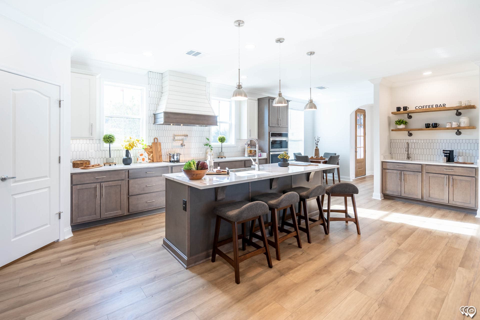 The lost creek kitchen home features