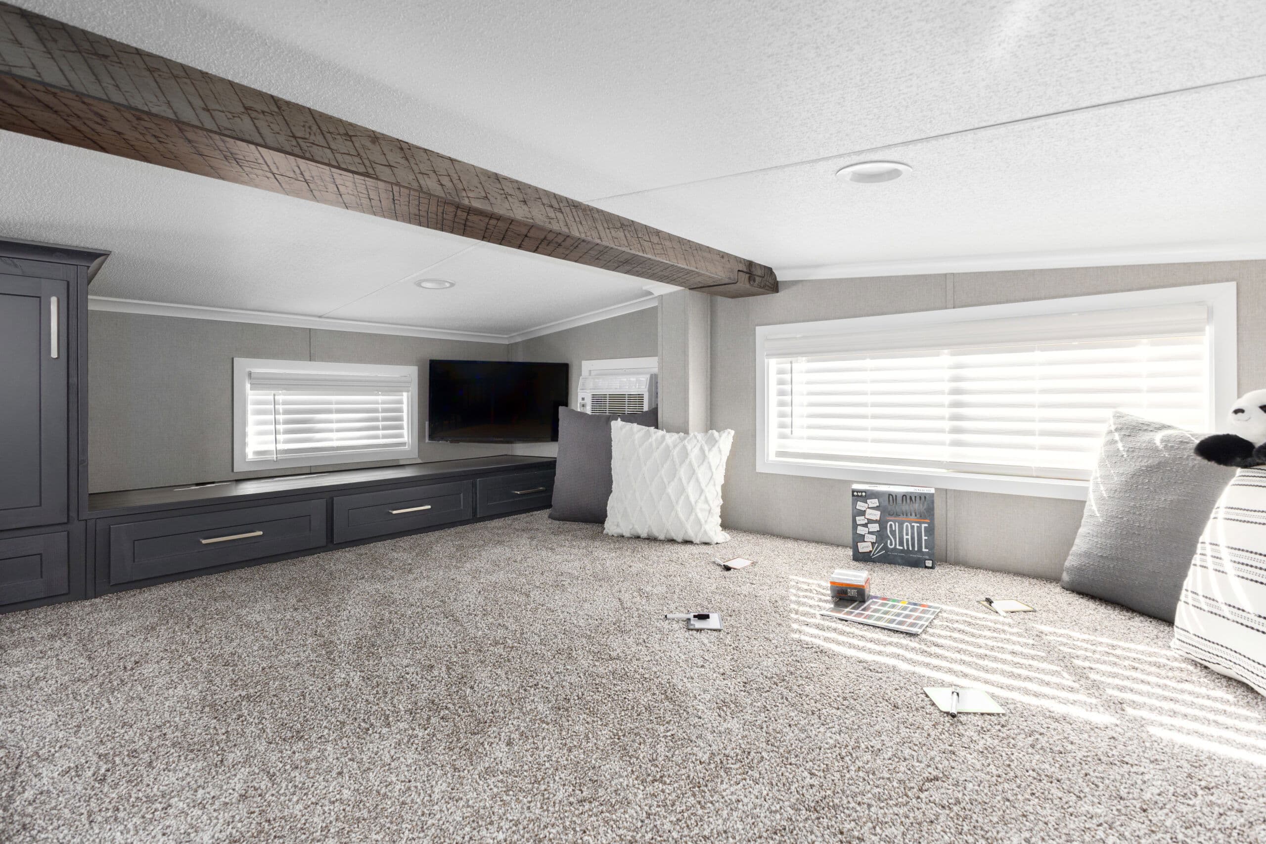 Island 6448p bedroom home features