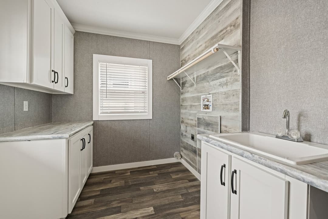 Palladium 30543d interior home features