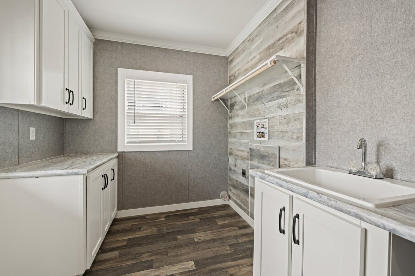 Palladium 30543d interior home features