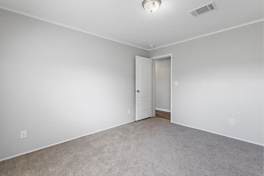 Apopka bedroom home features