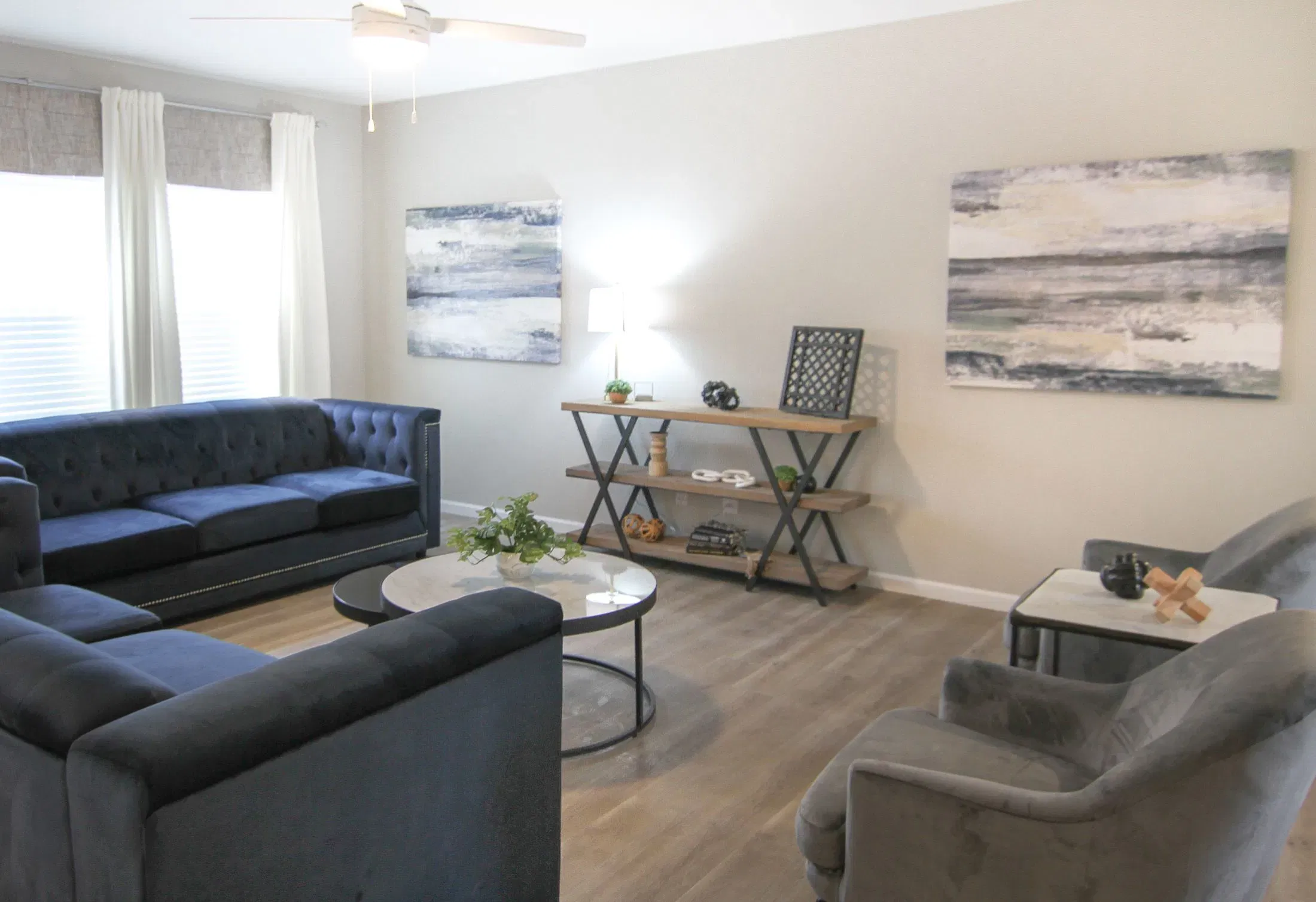 Landmark ultra deuce hero and interior home features