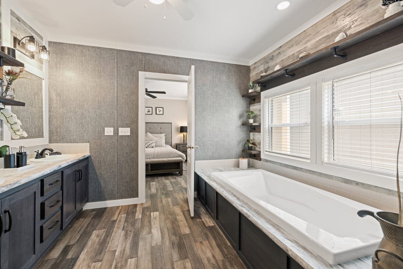 Palladium 30543d bathroom home features