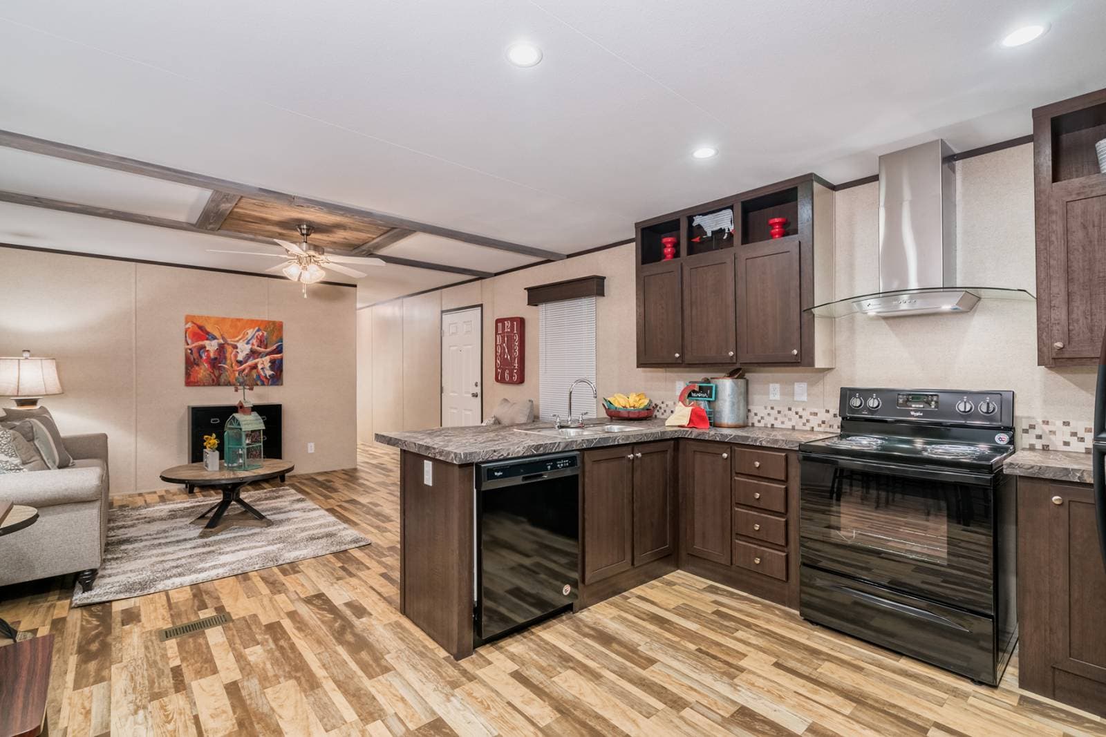 Cs1676g kitchen home features