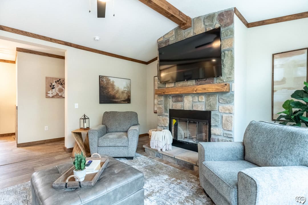 Pri3264-2070 interior home features