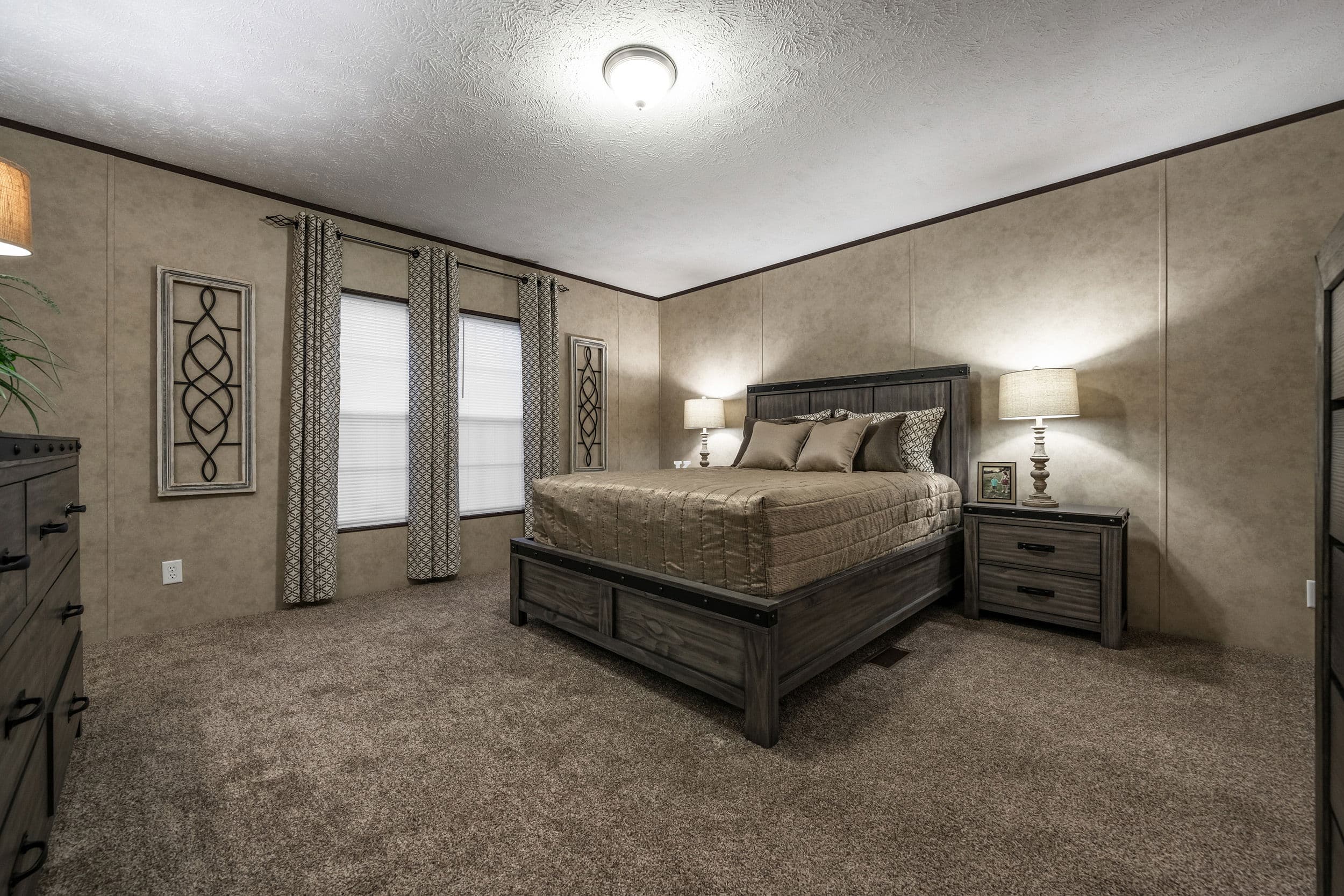 Md-35-32 bedroom home features