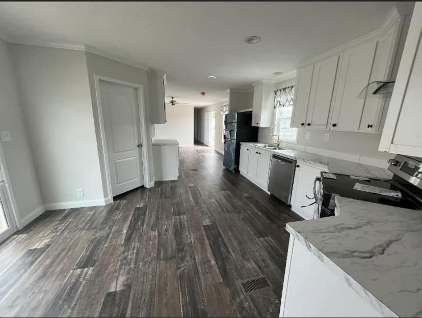 Country manor 16763m kitchen home features