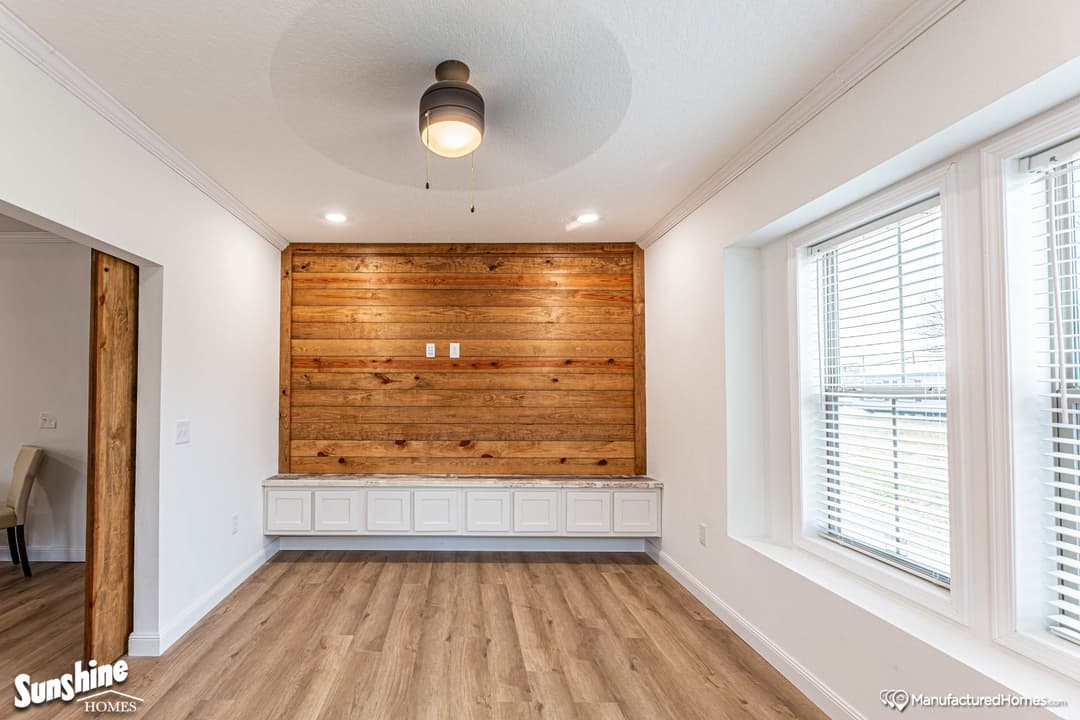 Pri3284-2015 interior home features