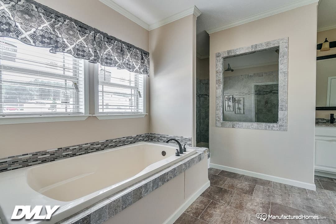 Charis house bathroom home features