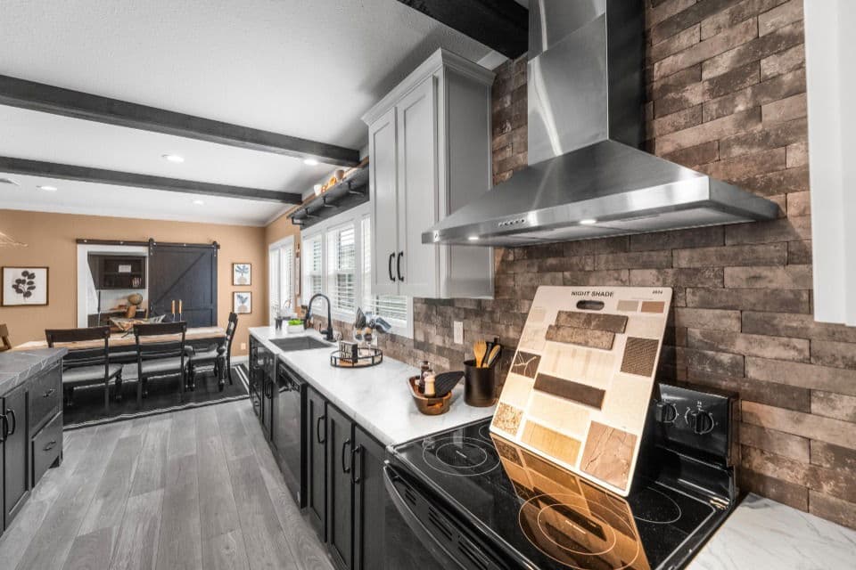 Apex 32763x kitchen home features