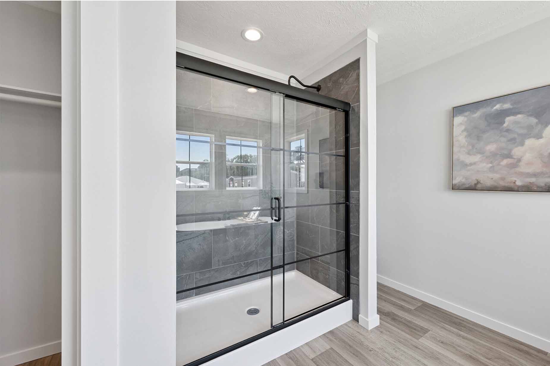 Axis 32563n bathroom home features