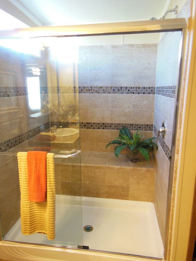 Pelican bay 30683a bathroom home features