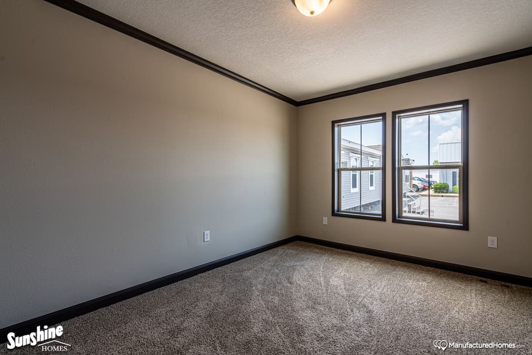 Pri3270-2050 bedroom home features