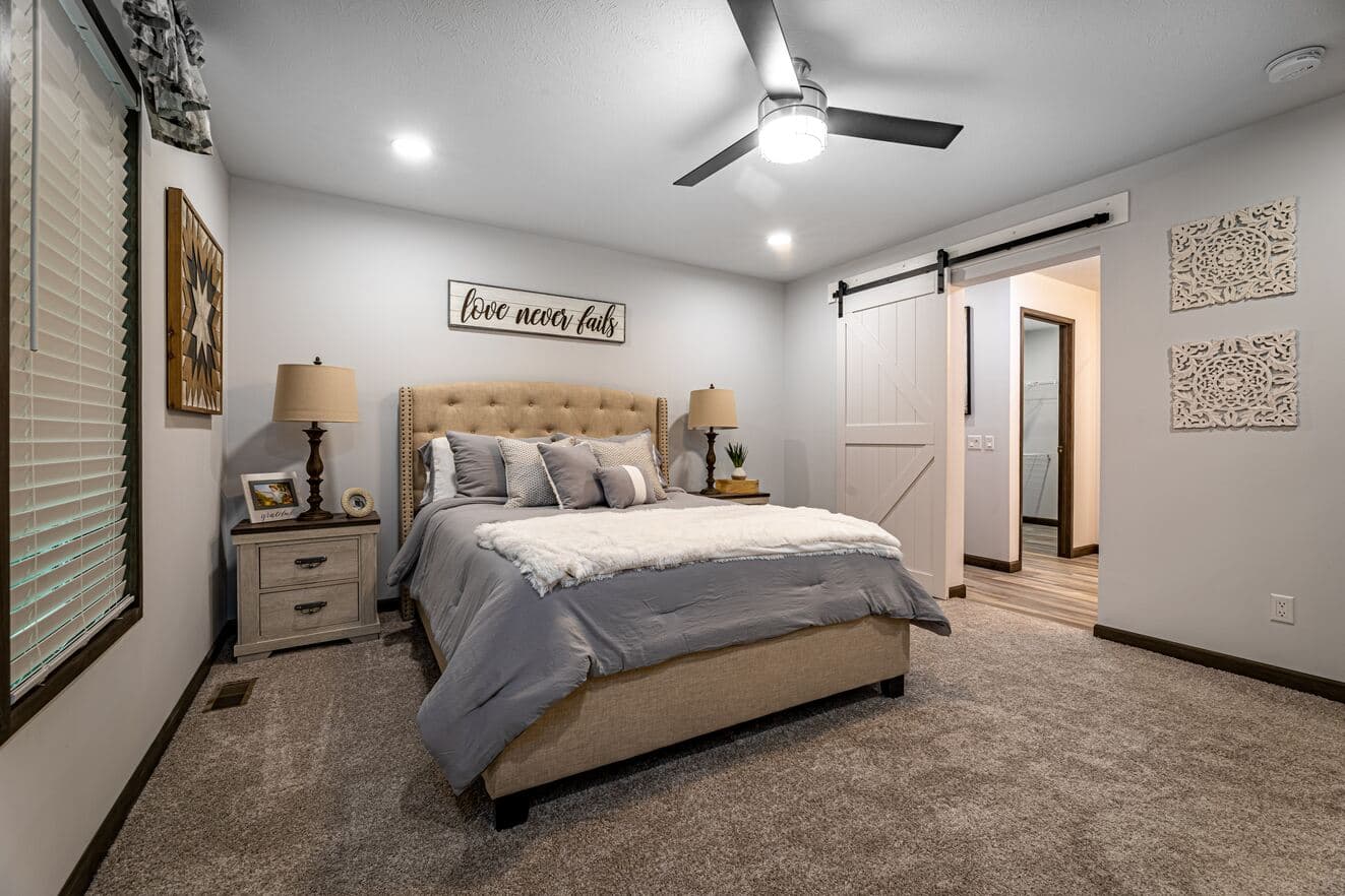 Aberdeen 24031 bedroom home features