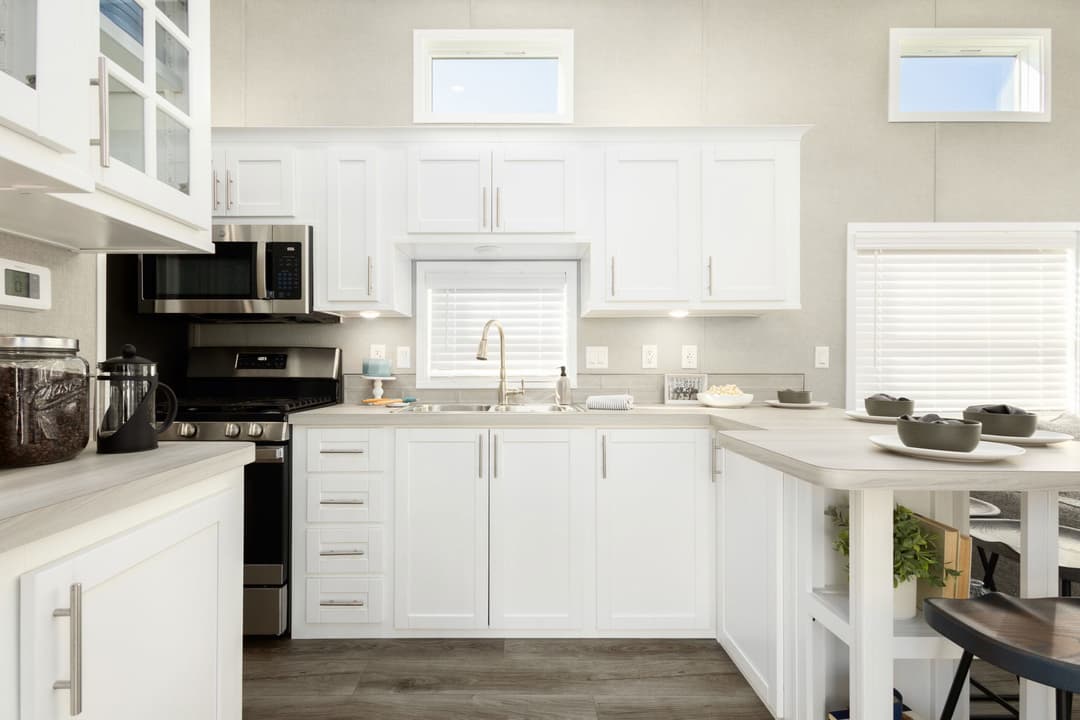 Lakeside 8104bk kitchen home features