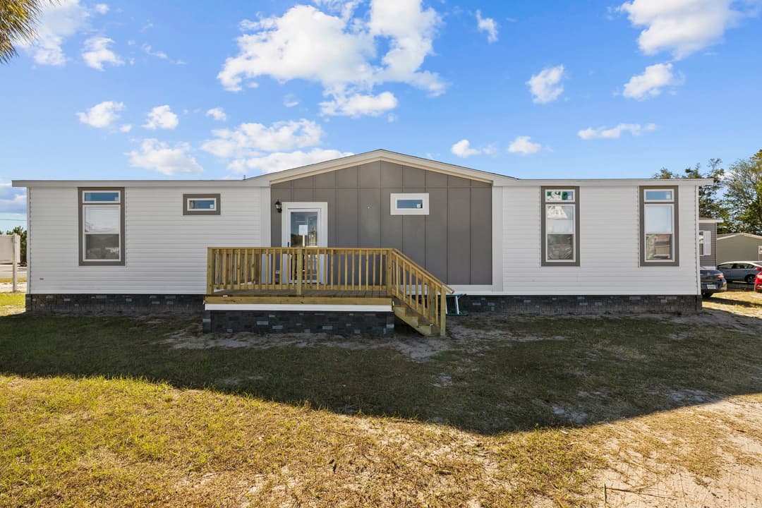 Covington elevation and exterior home features